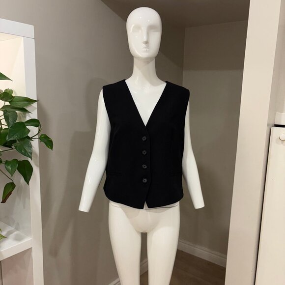 Zara Vest - Picture 2 of 4